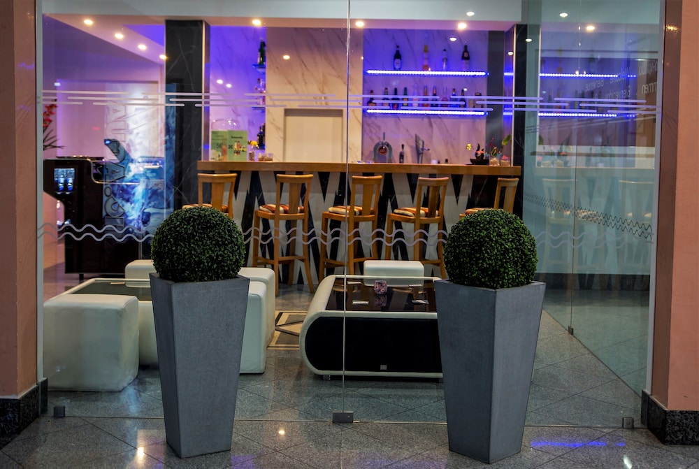 Hotel Maritur - Adults Only by Pierre & Vacances — Restaurant & bars in Albufeira, Faro
