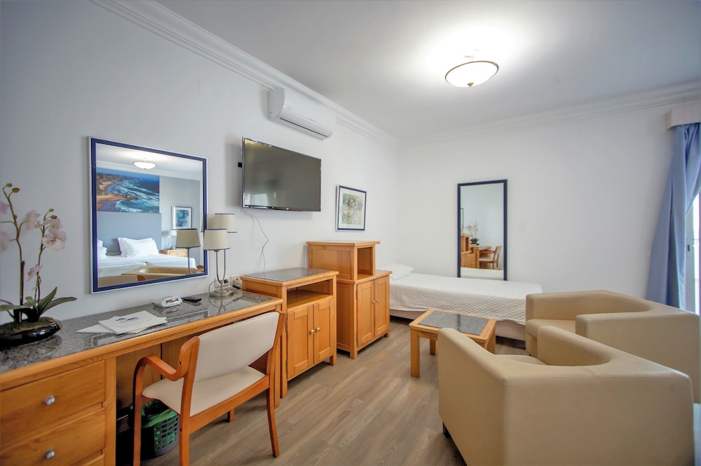 Hotel Maritur - Adults Only by Pierre & Vacances — Hotel rooms in Albufeira, Faro