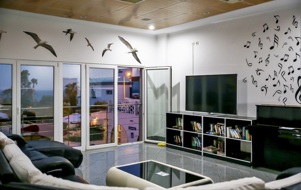 Hotel Maritur - Adults Only by Pierre & Vacances — Hotel rooms in Albufeira, Faro