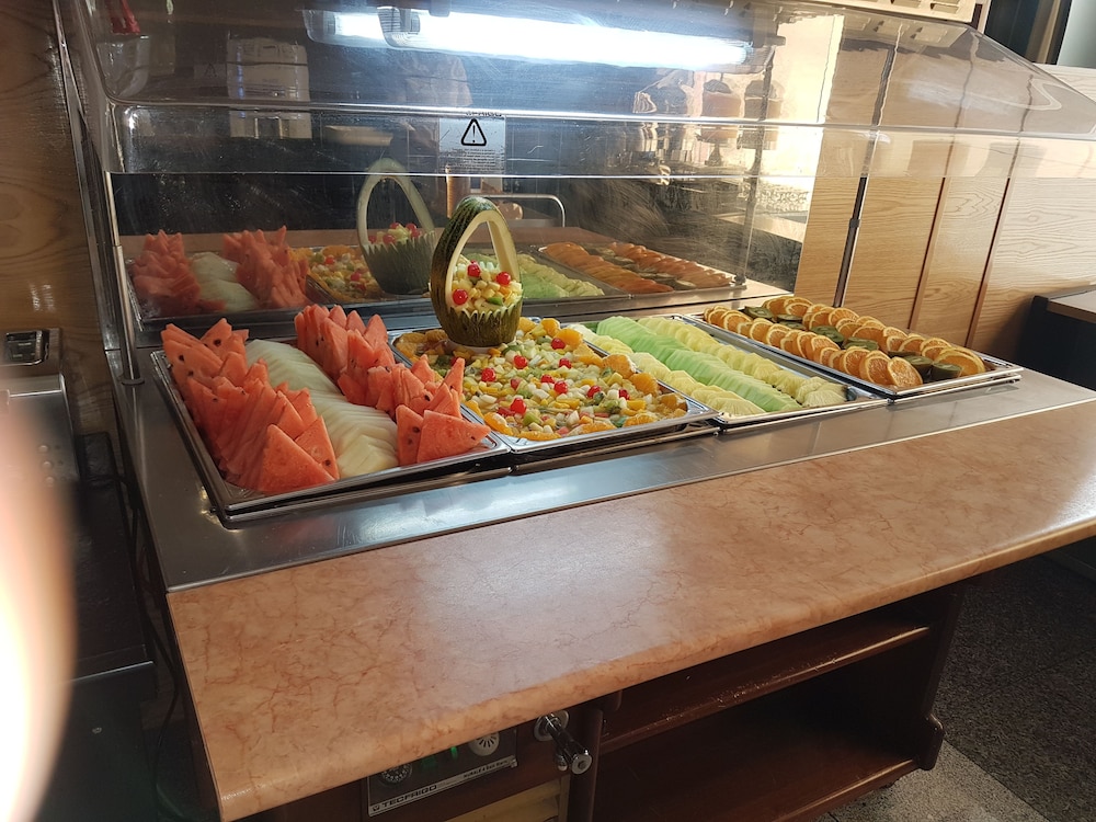 Hotel Maritur - Adults Only by Pierre & Vacances — Restaurant & bars in Albufeira, Faro