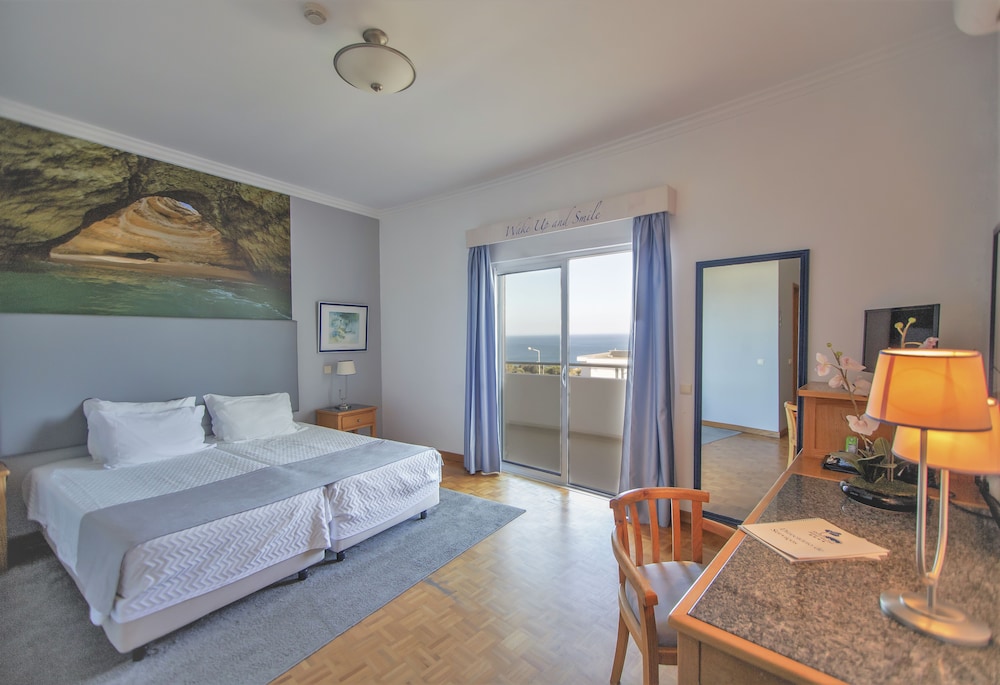 Hotel Maritur - Adults Only by Pierre & Vacances — Hotel rooms in Albufeira, Faro