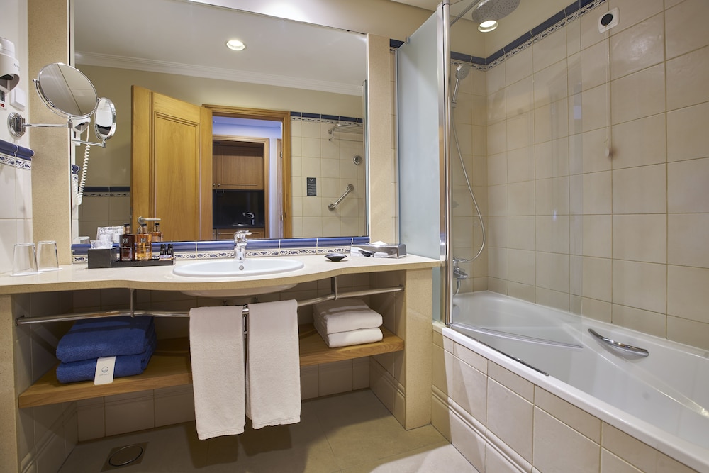 PortoBay Santa Maria, Adults Only — Hotel rooms in Funchal, Madeira