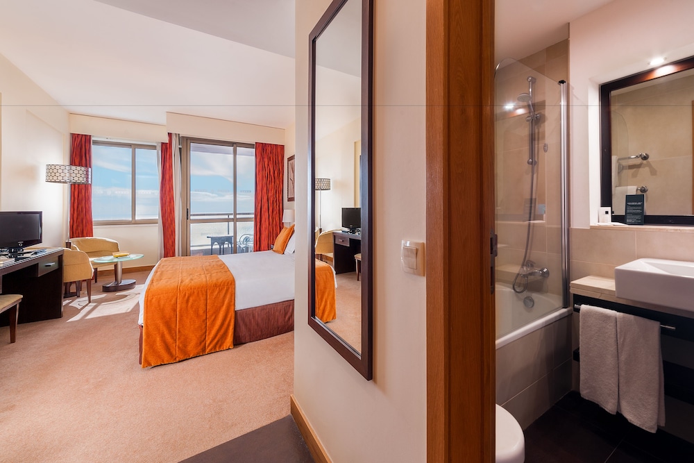 Tui Blue Gardens - Adults Only - Savoy Signature — Hotel rooms in Funchal, Madeira