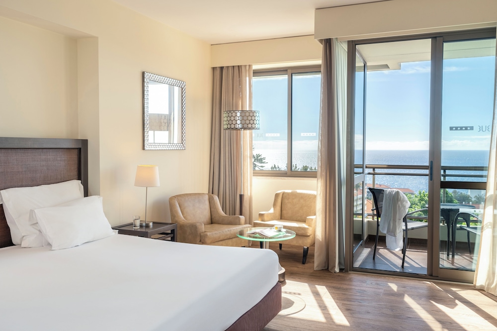 Tui Blue Gardens - Adults Only - Savoy Signature — Hotel rooms in Funchal, Madeira