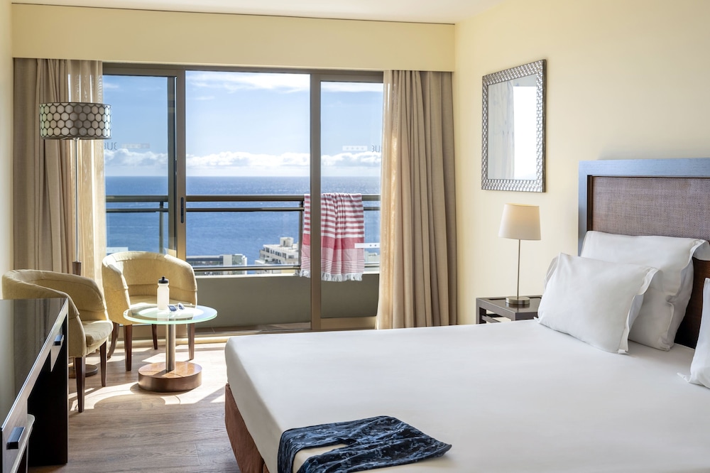 Tui Blue Gardens - Adults Only - Savoy Signature — Hotel rooms in Funchal, Madeira