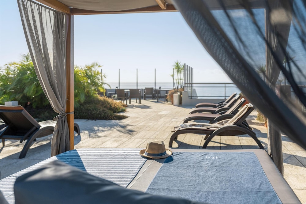 Tui Blue Gardens - Adults Only - Savoy Signature — Restaurant & bars in Funchal, Madeira