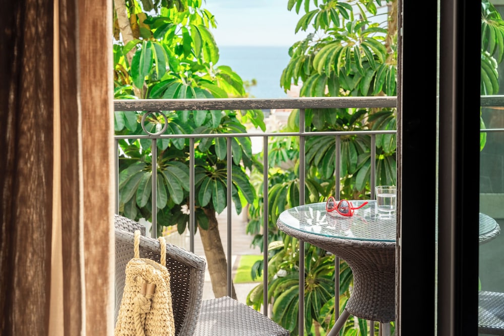 Tui Blue Gardens - Adults Only - Savoy Signature — Hotel rooms in Funchal, Madeira