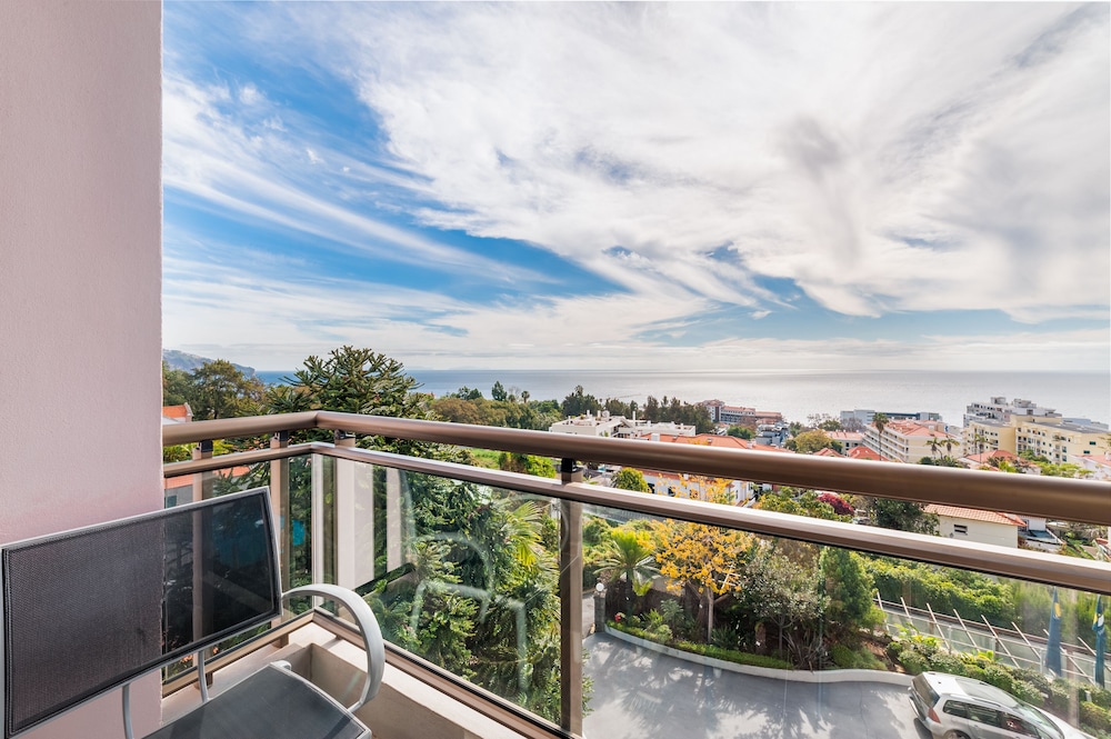 Tui Blue Gardens - Adults Only - Savoy Signature — Hotel rooms in Funchal, Madeira