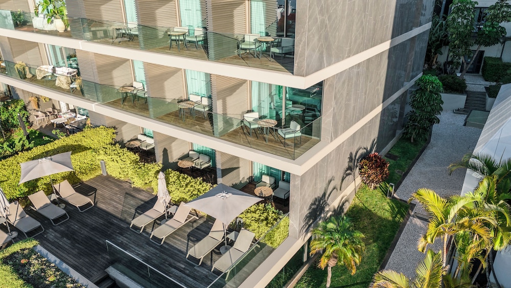 Tui Blue Gardens - Adults Only - Savoy Signature — Hotel building in Funchal, Madeira