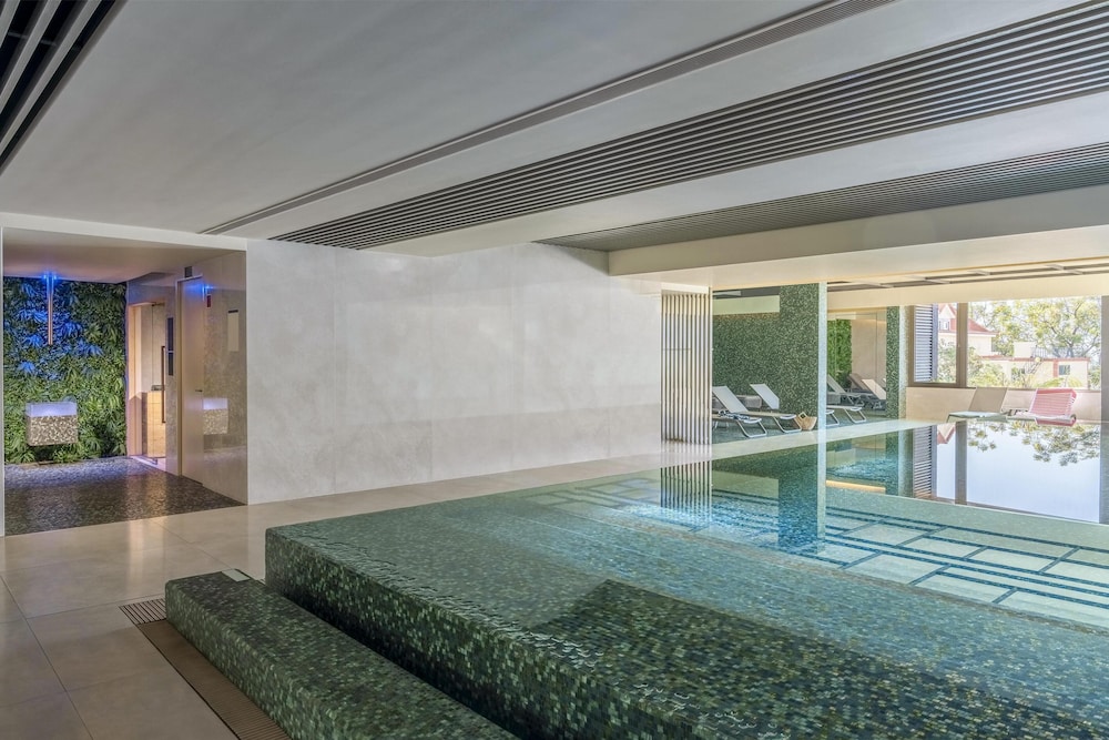 Tui Blue Gardens - Adults Only - Savoy Signature — Swimming pool in Funchal, Madeira