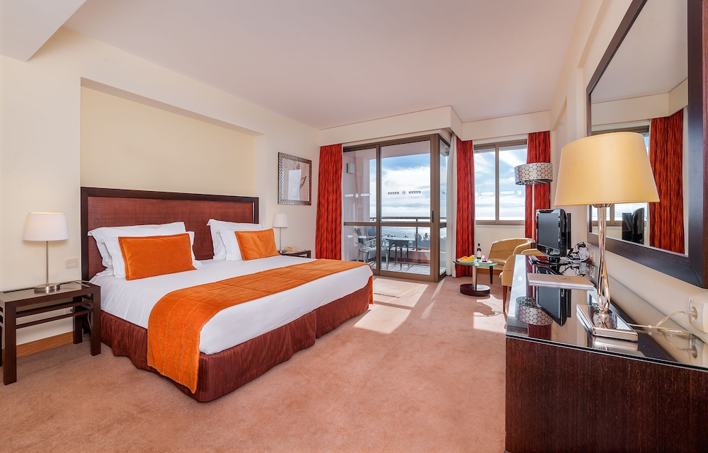 Tui Blue Gardens - Adults Only - Savoy Signature — Hotel rooms in Funchal, Madeira