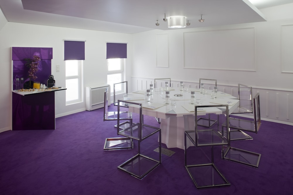 Internacional Design Hotel — Hotel building in Lisbon, Lisboa