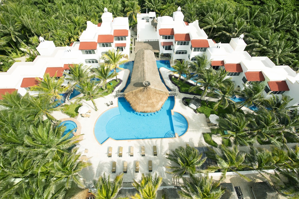 Hidden Beach Resort Au Naturel Adults Only, All & More Inclusive - All inclusive — Swimming pool in Xetna, Quintana Roo