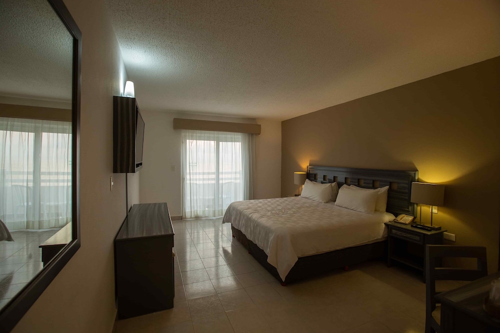Ocean View Cancun Arenas — Hotel rooms in Cancun, Quintana Roo