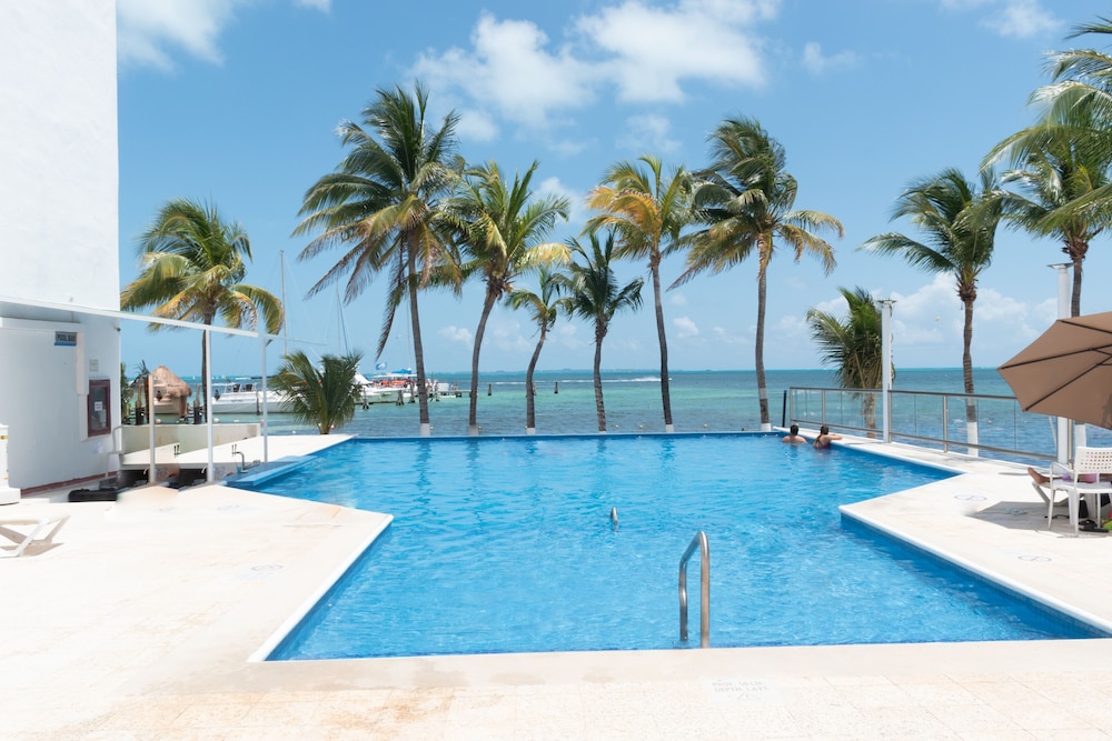 Ocean View Cancun Arenas — Main photo in Cancun, Quintana Roo