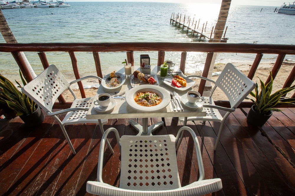 Ocean View Cancun Arenas — Restaurant & bars in Cancun, Quintana Roo