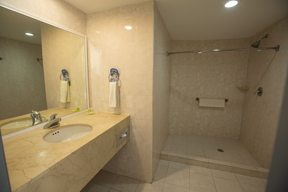 Ocean View Cancun Arenas — Hotel rooms in Cancun, Quintana Roo