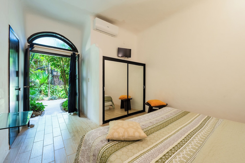 Kinbe Hotel Boutique — Hotel rooms in Playa del Carmen, Quintana Roo