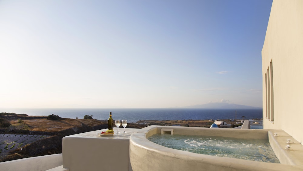Aplai Dome — Spa in Oia, South Aegean