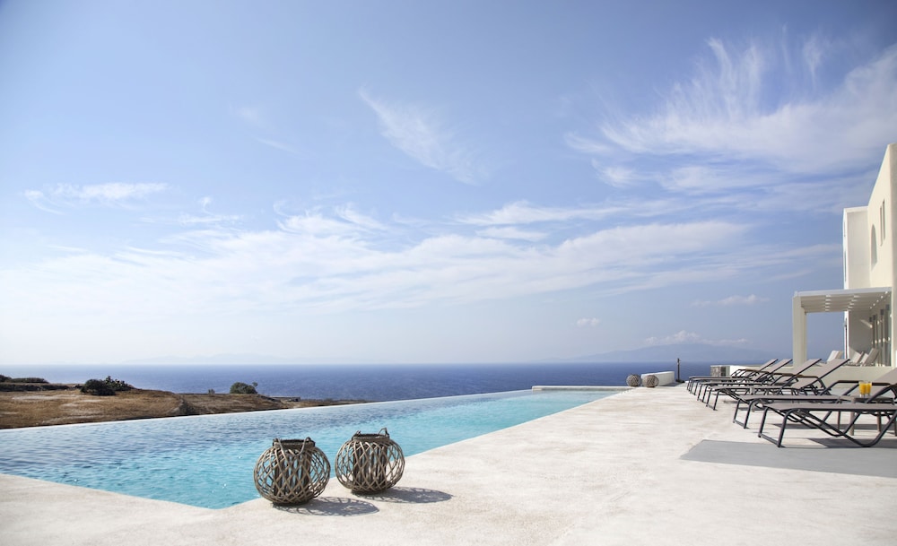 Aplai Dome — Swimming pool in Oia, South Aegean