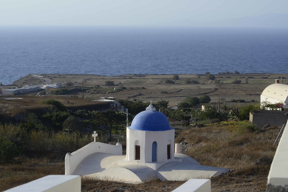 Aplai Dome — Attractions in the area in Oia, South Aegean