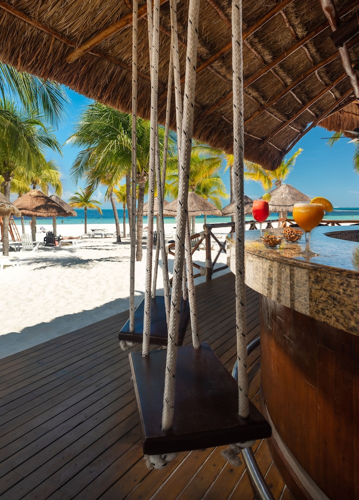 InterContinental Presidente Cancun Resort by IHG — Restaurant & bars in Cancun, Quintana Roo