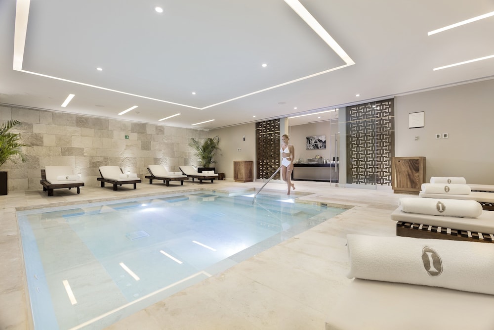 InterContinental Presidente Cancun Resort by IHG — Swimming pool in Cancun, Quintana Roo