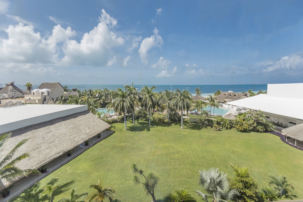 InterContinental Presidente Cancun Resort by IHG — Beach in Cancun, Quintana Roo