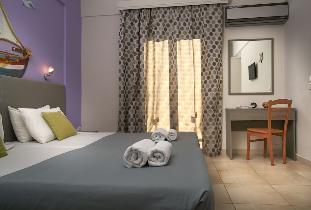Elena Studios — Hotel rooms in Kalamaki (Zakynthos), Ionian Islands
