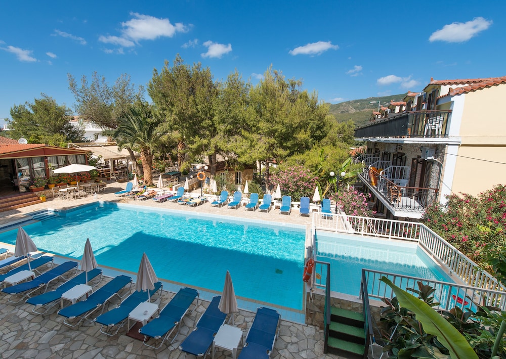 Elena Studios — Swimming pool in Kalamaki (Zakynthos), Ionian Islands