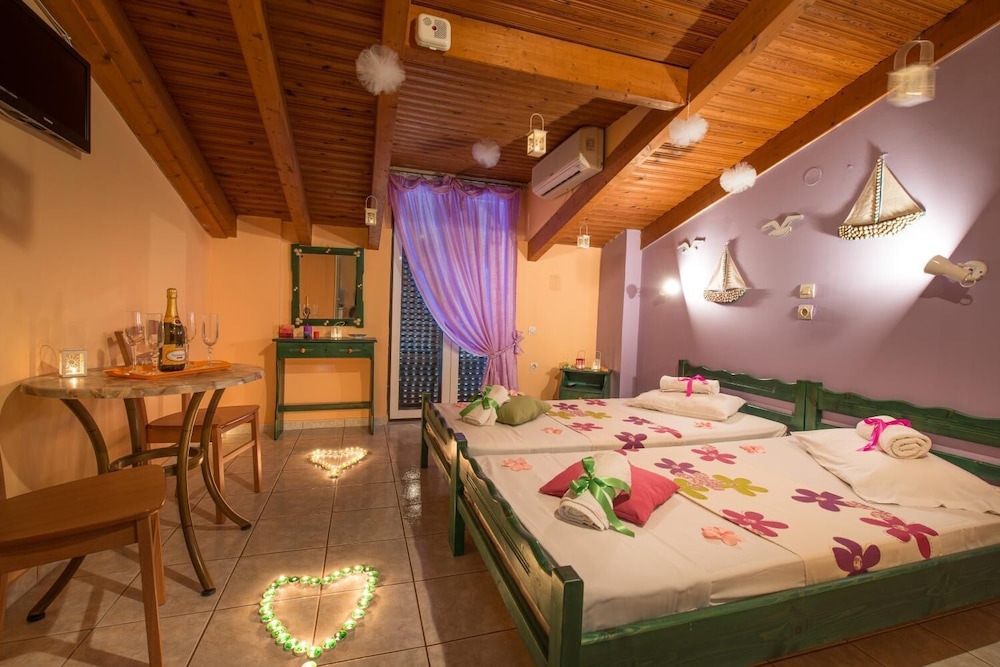 Elena Studios — Hotel rooms in Kalamaki (Zakynthos), Ionian Islands