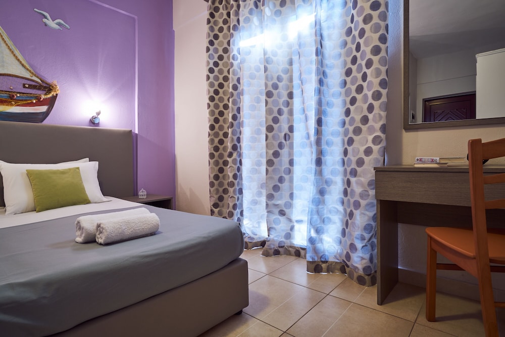 Elena Studios — Hotel rooms in Kalamaki (Zakynthos), Ionian Islands