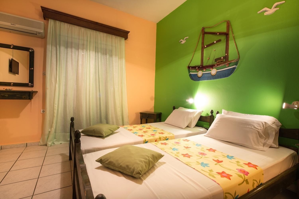 Elena Studios — Hotel rooms in Kalamaki (Zakynthos), Ionian Islands