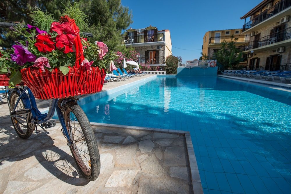 Elena Studios — Swimming pool in Kalamaki (Zakynthos), Ionian Islands
