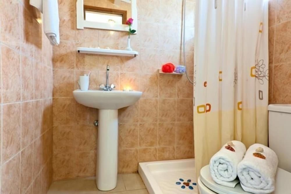 Elena Studios — Hotel rooms in Kalamaki (Zakynthos), Ionian Islands