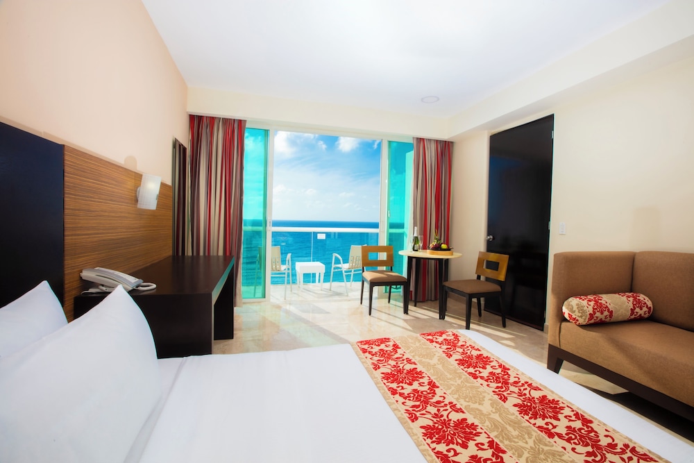 Krystal Cancun — Hotel rooms in Cancun, Quintana Roo