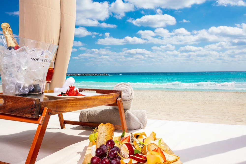 Krystal Cancun — Beach in Cancun, Quintana Roo