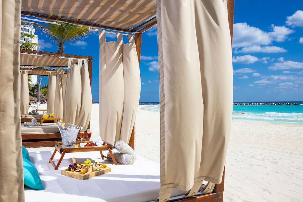 Krystal Cancun — Beach in Cancun, Quintana Roo