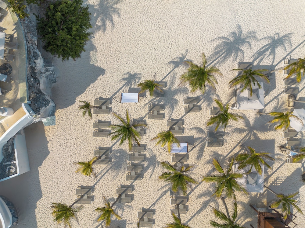 Le Blanc Spa Resort Cancun - Adults Only - All-Inclusive — Beach in Cancun, Quintana Roo