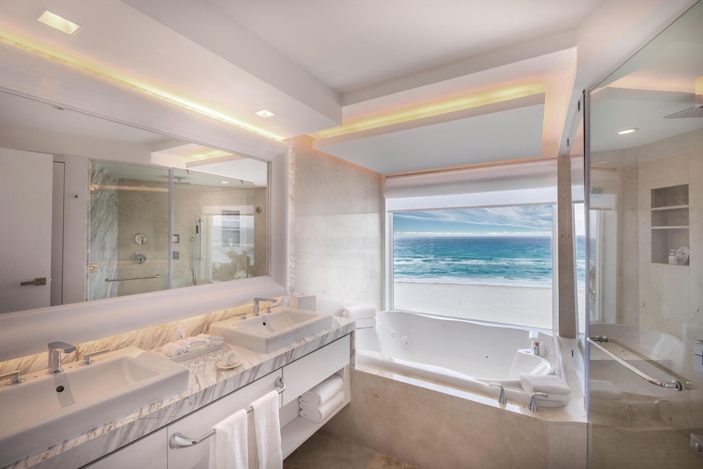 Le Blanc Spa Resort Cancun - Adults Only - All-Inclusive — Hotel rooms in Cancun, Quintana Roo