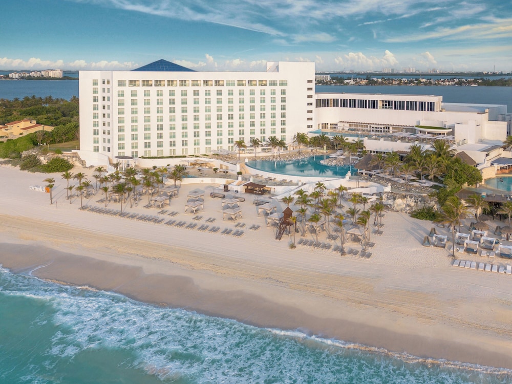 Le Blanc Spa Resort Cancun - Adults Only - All-Inclusive — Beach in Cancun, Quintana Roo