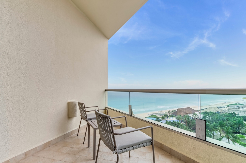 Live Aqua Cancun - Adults Only - All-Inclusive — Hotel rooms in Cancun, Quintana Roo