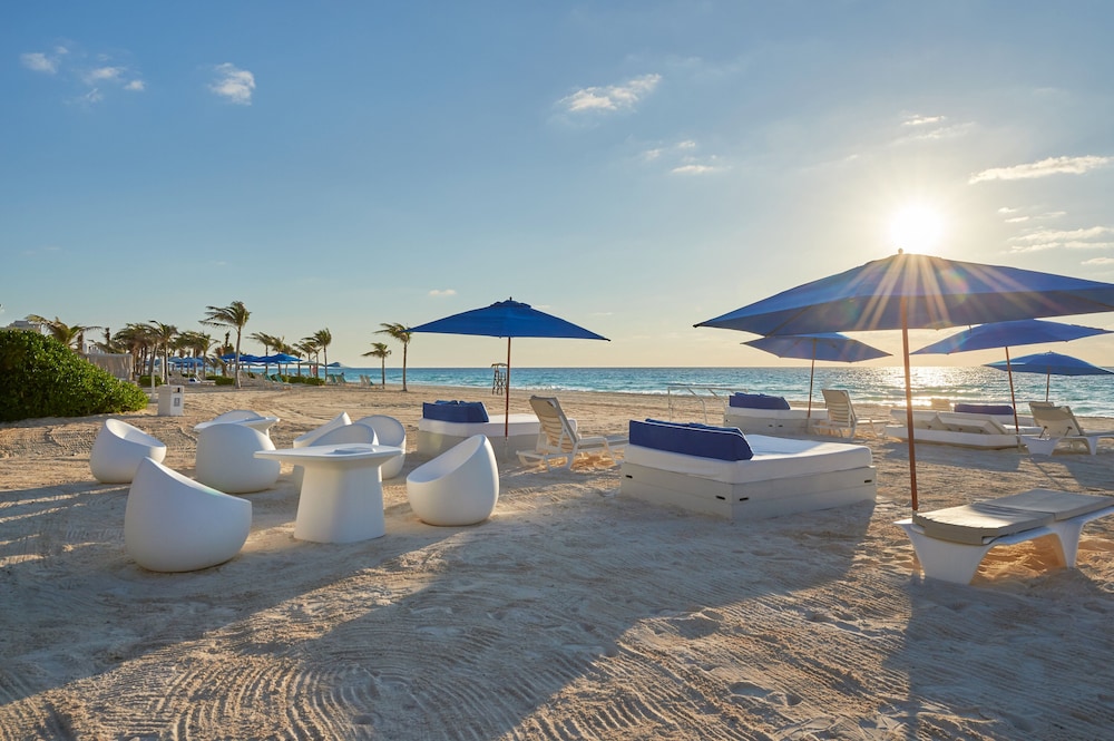 Live Aqua Cancun - Adults Only - All-Inclusive — Beach in Cancun, Quintana Roo