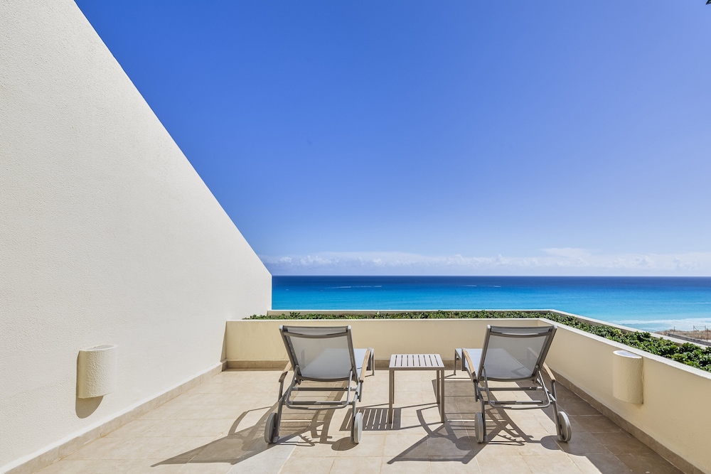 Live Aqua Cancun - Adults Only - All-Inclusive — Hotel rooms in Cancun, Quintana Roo