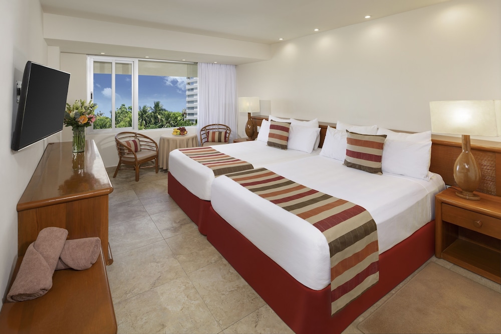 Oasis Palm - All Inclusive — Hotel rooms in Cancun, Quintana Roo