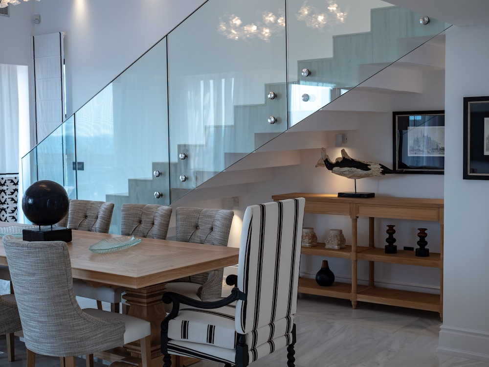 Abaton Island Resort & Spa — Hotel building in Hersonissos