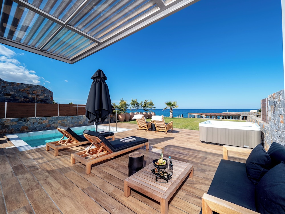 Abaton Island Resort & Spa — Swimming pool in Hersonissos