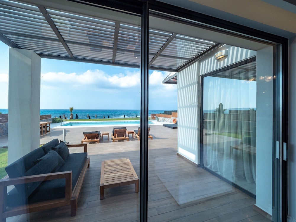 Abaton Island Resort & Spa — Swimming pool in Hersonissos