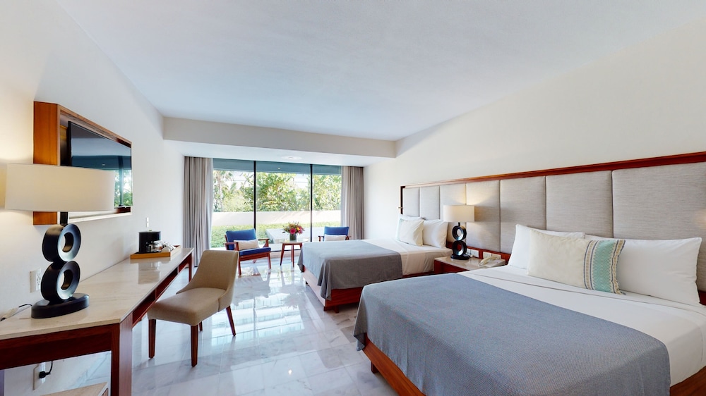 Park Royal Beach Cancun - All Inclusive — Hotel rooms in Cancun, Quintana Roo