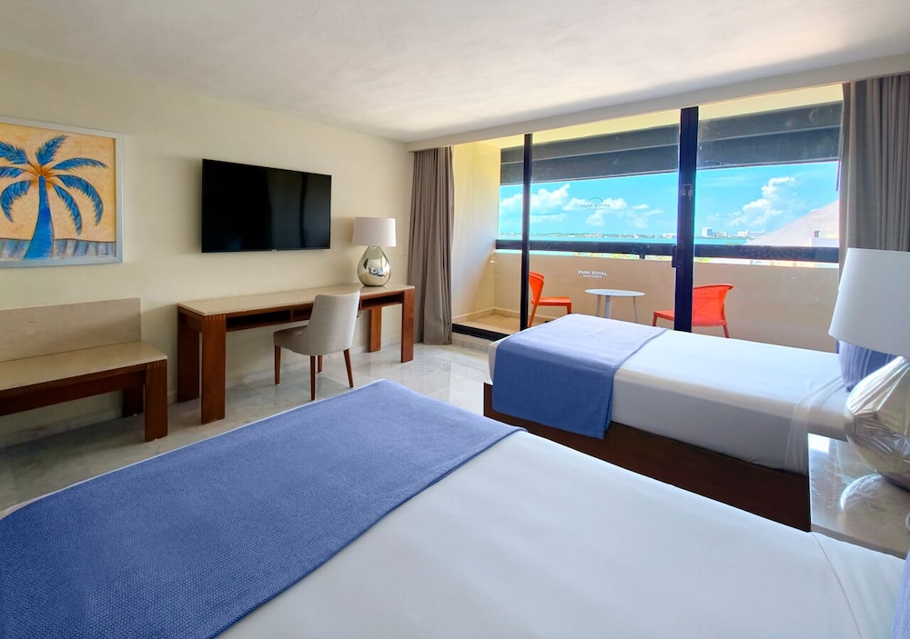 Park Royal Beach Cancun - All Inclusive — Hotel rooms in Cancun, Quintana Roo